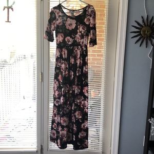 Maxi dress, 3/4 sleeves